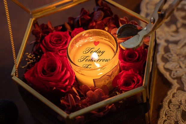 「她」的專屬訊息蠟燭保鮮花盒
